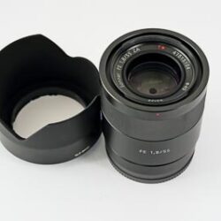 Zeiss Sonnar FE 1.8: 55 ZA Front