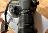 Canon EOS 70D mit 2 Canon-Objektiven und Zubehör