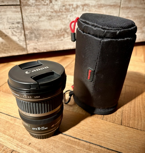 Canon EOS 70D mit 2 Canon-Objektiven und Zubehör