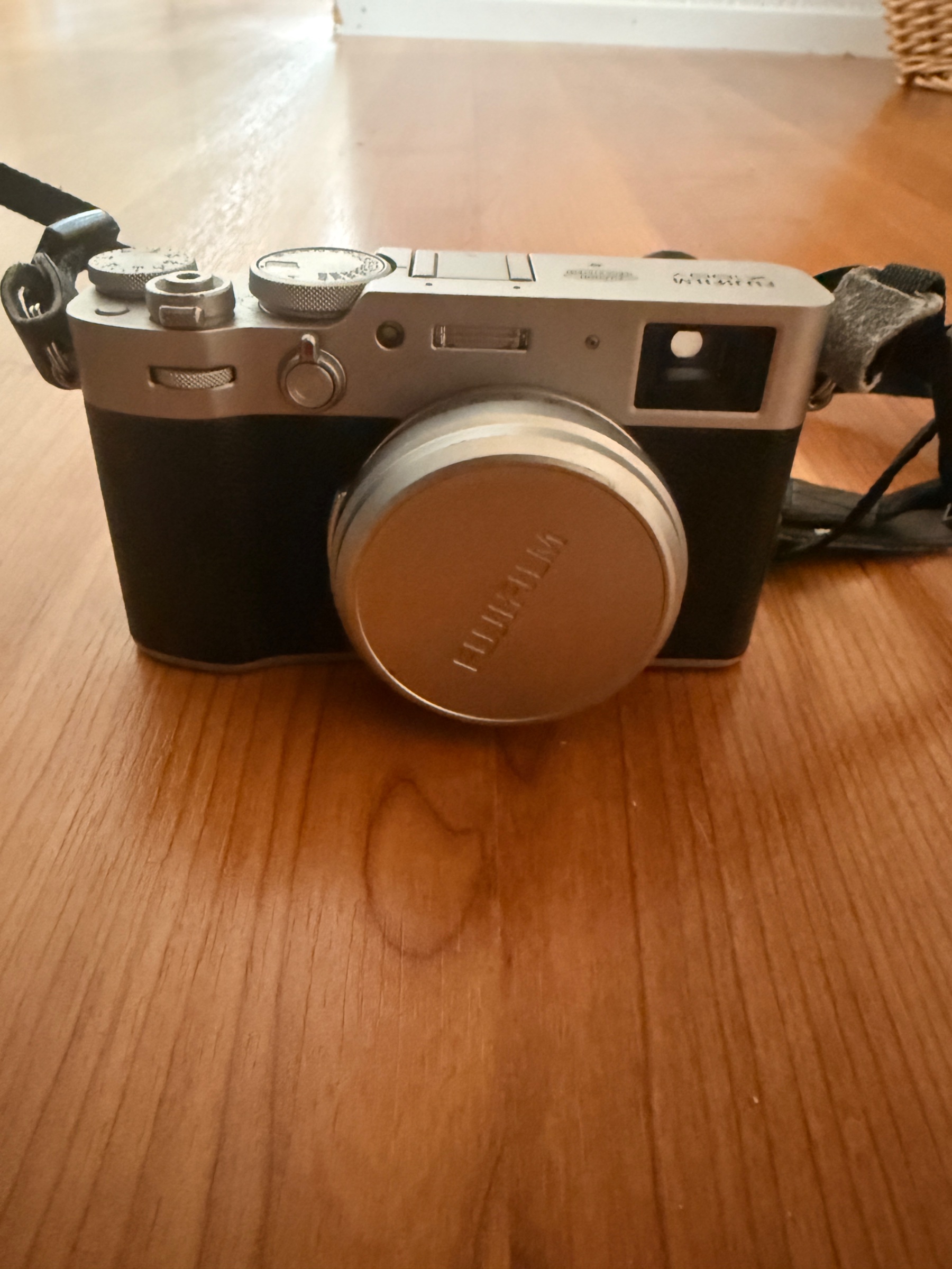 Fujifilm X100V