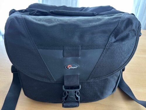 Lowepro_Staelth-Reporter-D300-AW_01_klein Lowepro_Staelth-Reporter-D300-AW_01_klein