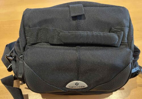 Schulter-Gurttasche_Samsonite_01_klein Schulter-Gurttasche_Samsonite_01_klein