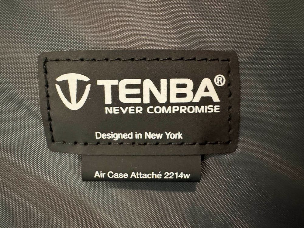 Rollkoffer Tenba Transport Air Case Attaché 2214w