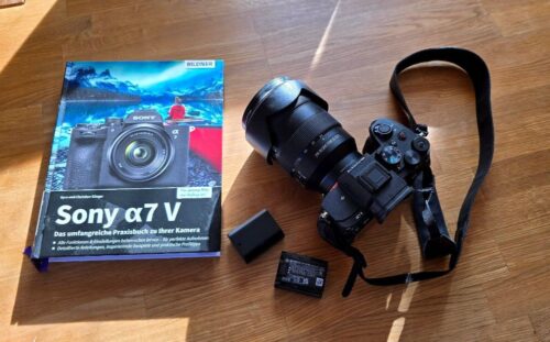neuwertige-sony-alpha-a7-v-mit-objektiv neuwertige-sony-alpha-a7-v-mit-objektiv