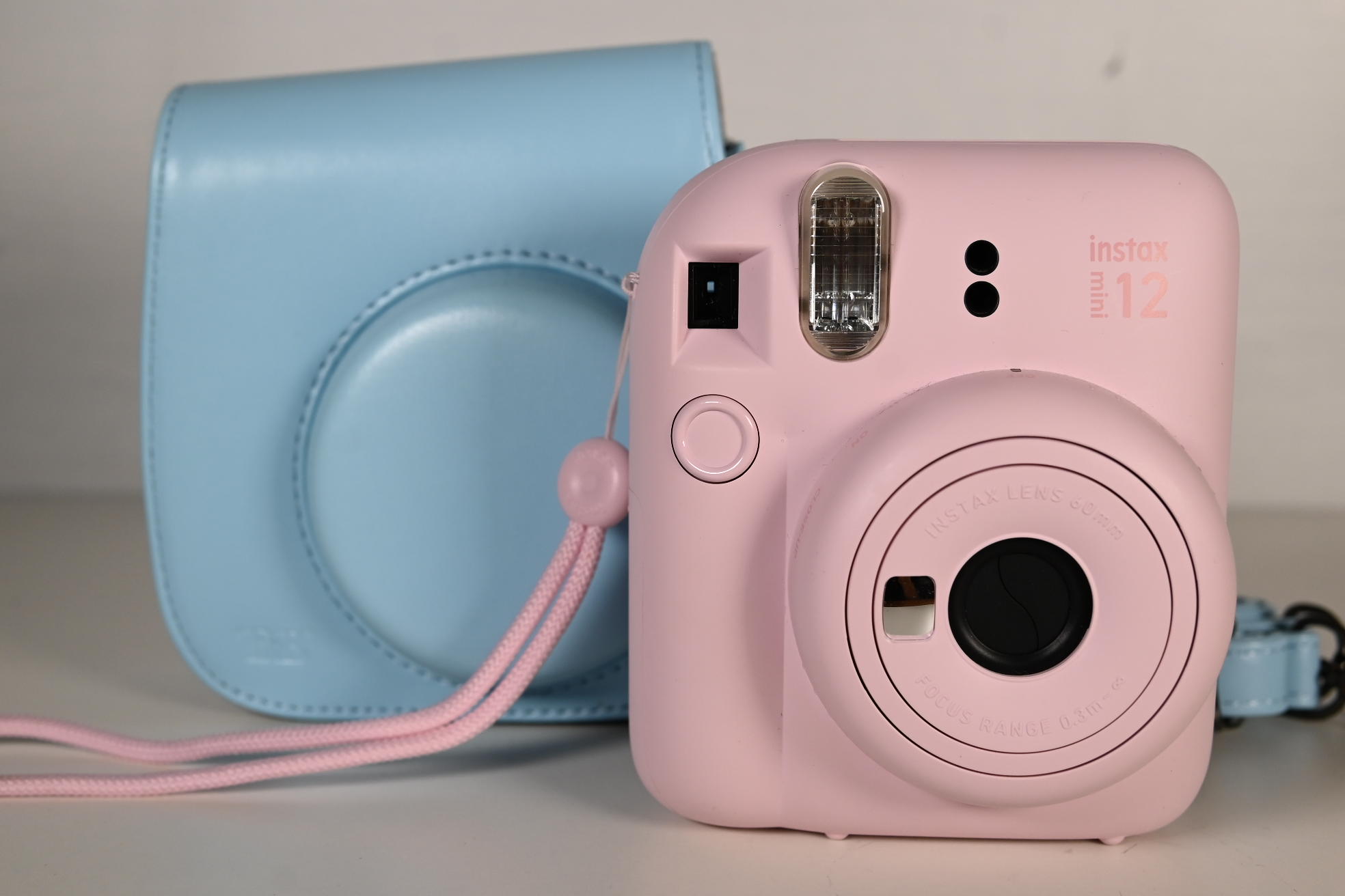 Fujifilm Instax 12 mit Tasche