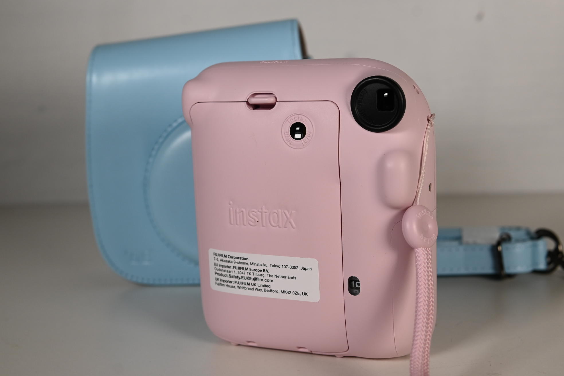 Fujifilm Instax 12 mit Tasche