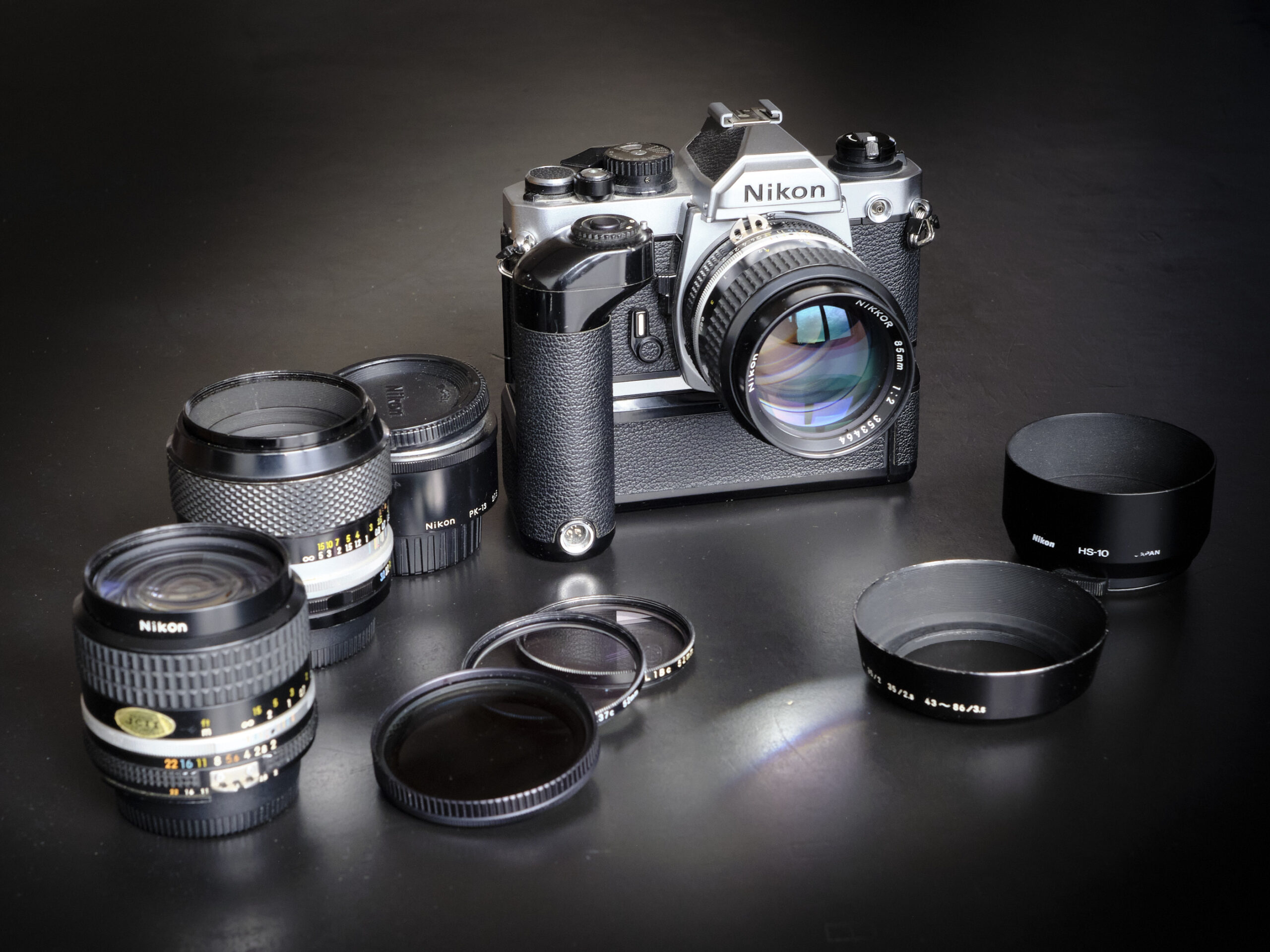 Nikon FM2 mit viel Zubehör, sehr guter Zustand