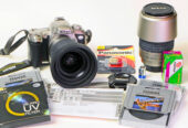 Analog-Nikon F75 fast neuwertig mit 2 Objektiven