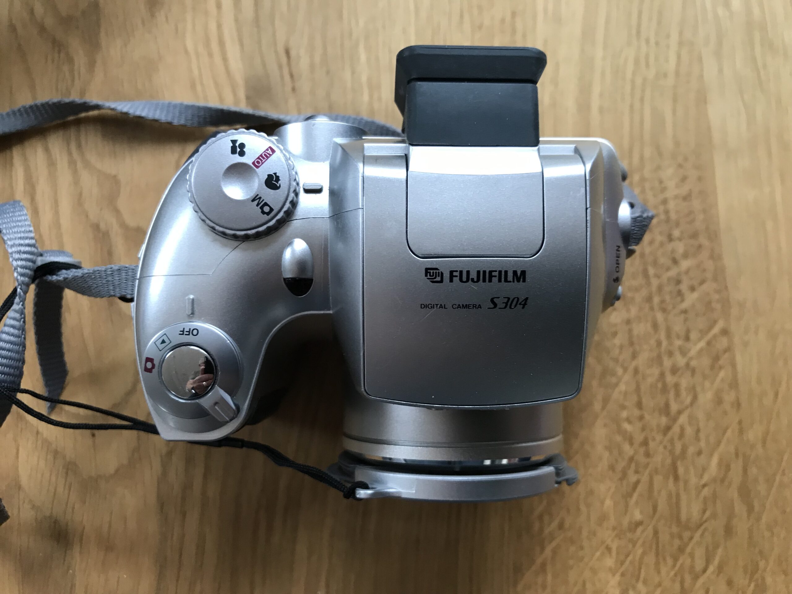 Finepix S304