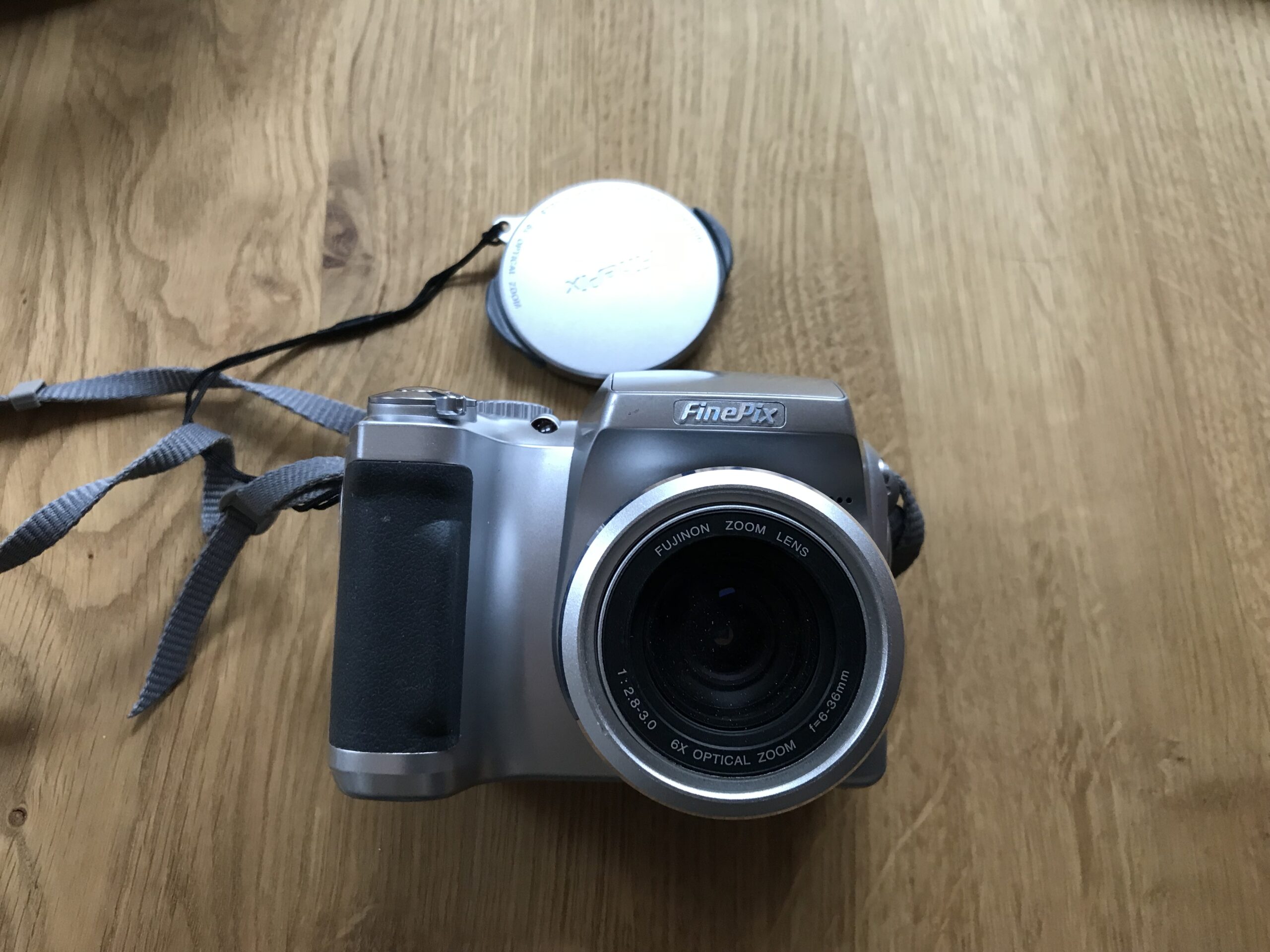 Finepix S304