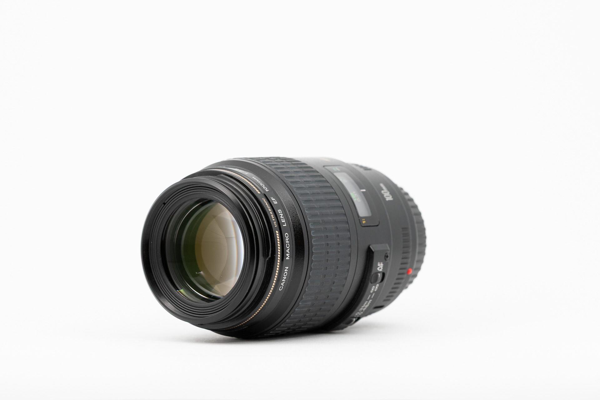 Canon EF 100mm f/2.8 Macro USM