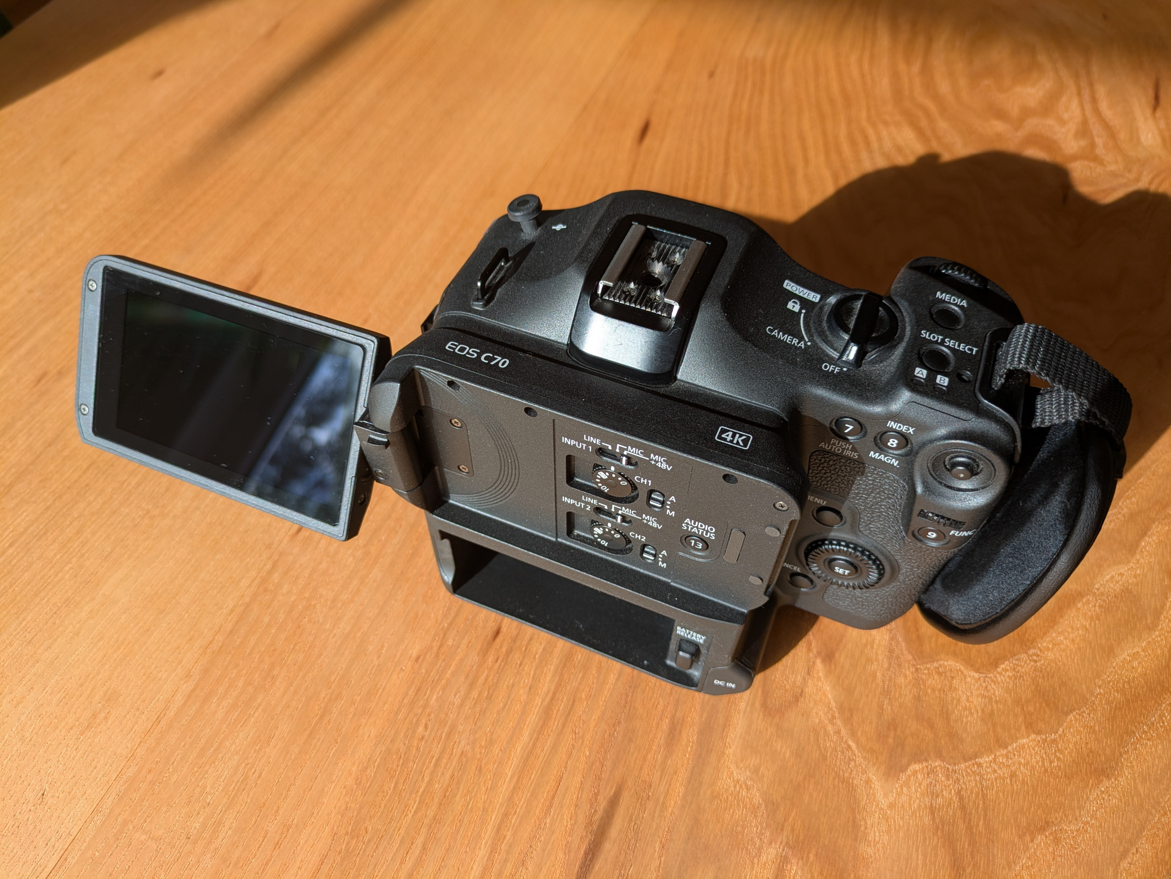 Canon EOS C70 Profikamera mit 2 x 256 GB Prograde SDXC UHS-II V90 300R Speicherkarten